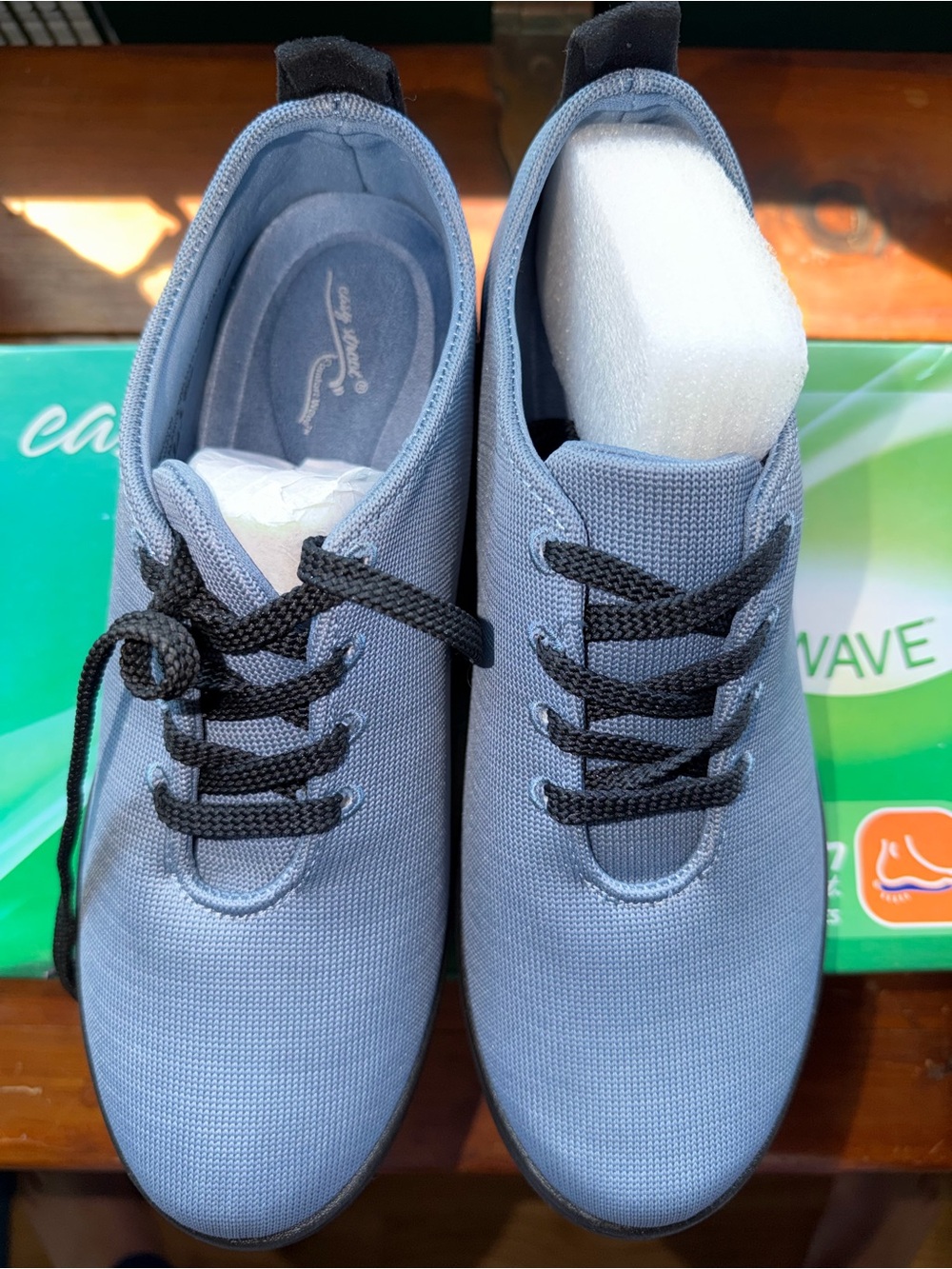 Women’s 9.5 WW Lightweight Casual Easy Motion Easy Street Sneakers, Denim Blue